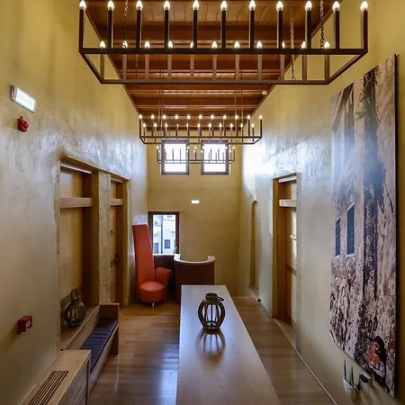 מלון Monastery Boutique 4*