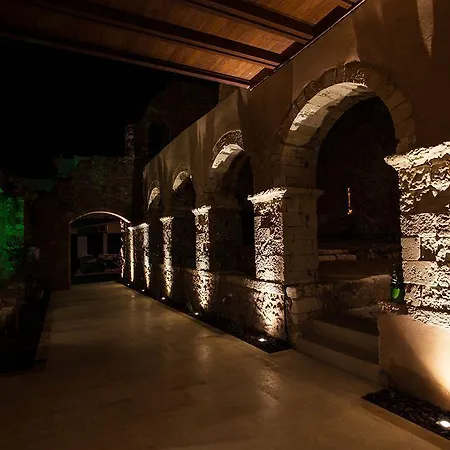 Monastery Boutique מלון 4*