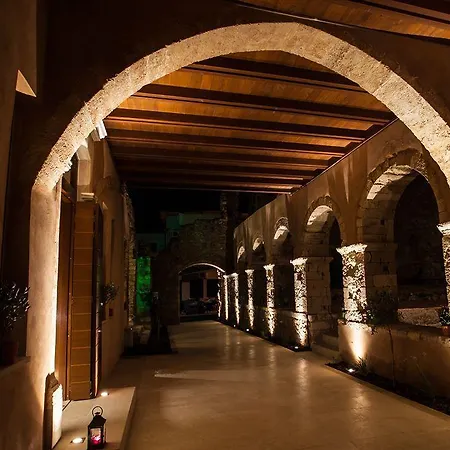Monastery Boutique מלון חאניה